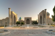 Coupoles et déserts d'Ouzbékistan