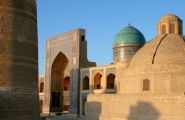 Coupoles et déserts d'Ouzbékistan
