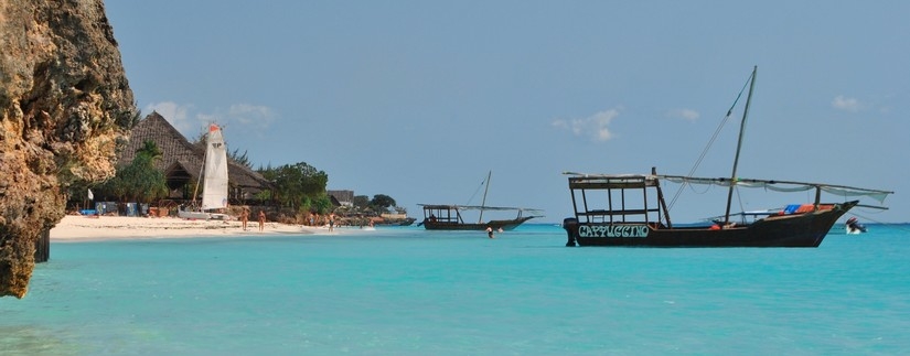 et extension plage à Zanzibar